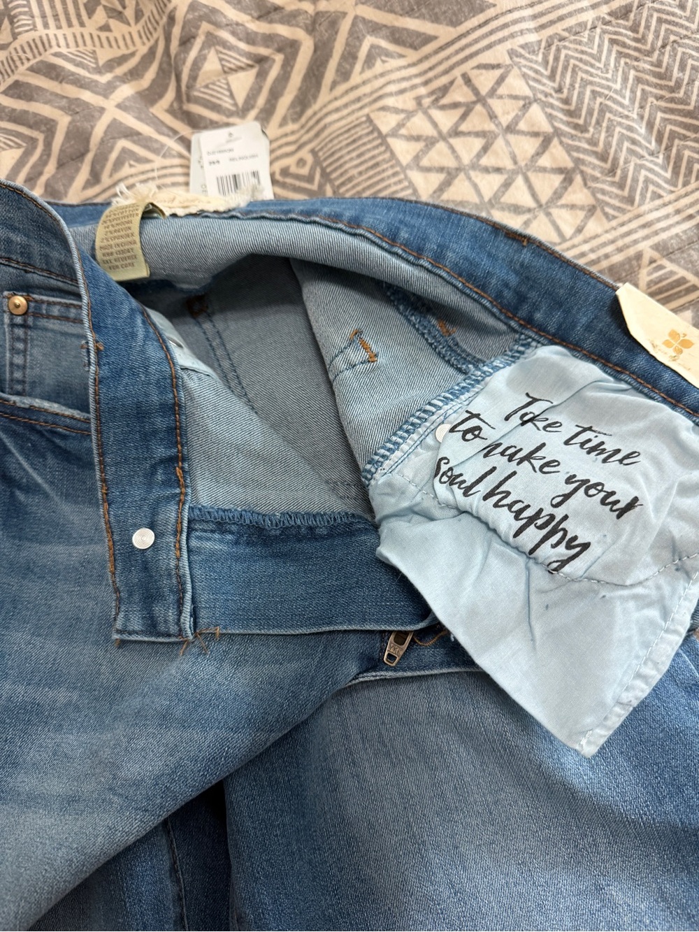 Altar’d State NWT High Rise Skinny Ankle Jeans Light Wash Distressed Size 29/9 - Picture 7 of 8